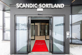Entrén på scandic sortland