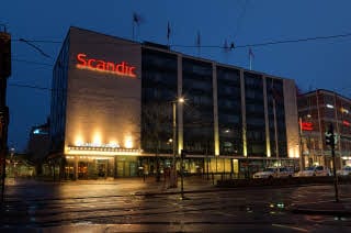 Fasad kväll hotell Scandic Europa Göteborg