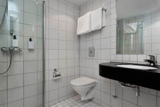 Scandic Kirkenes, Kirkenes, superior extra, room, bathroom