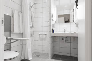 Bathroom in room Accessibility