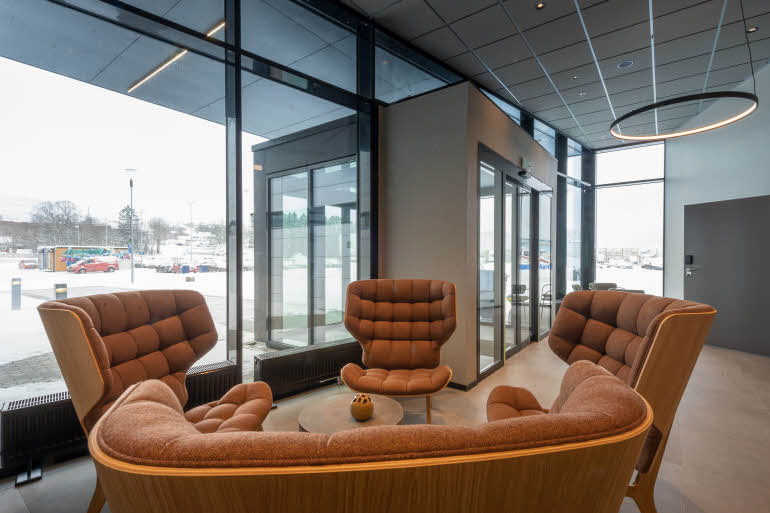 sittgrupp i lobbyn på scandic sortland