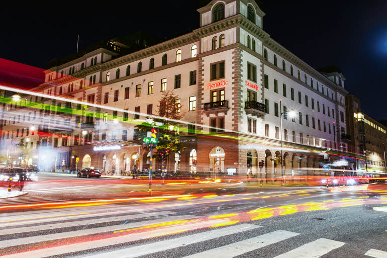 Exteriör natt Scandic Grand Central