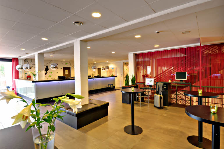 Lobby översikt hotell Scandic Odense Fyn