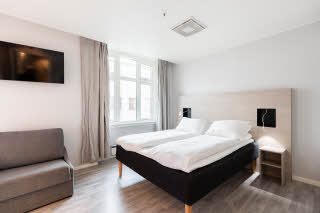standard queen room at scandic byparken