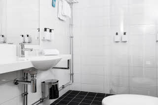 Scandic Täby, bathroom