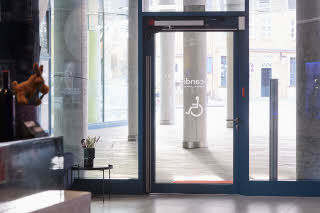 Lobby entré Scandic Hamburg Emporio